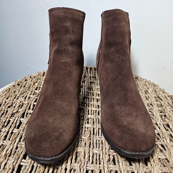 SKECHERS Brown Suede Ankle Boots, Women's size 8 - Picture 2 of 10